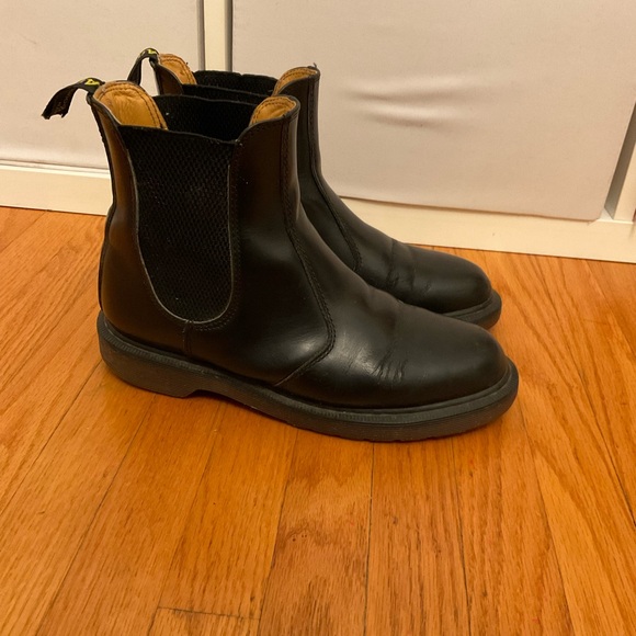 Dr. Martens Chelsea Boots π€π€ - Picture 2 of 8
